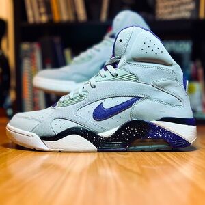 NIKE | AIR FORCE 180 | WOLF GRY / GRAPE